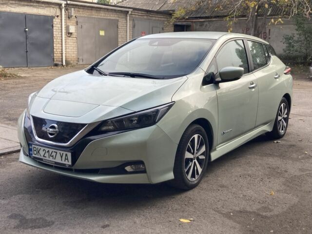 Серый Ниссан Лиф, объемом двигателя 0 л и пробегом 55 тыс. км за 13200 $, фото 1 на Automoto.ua