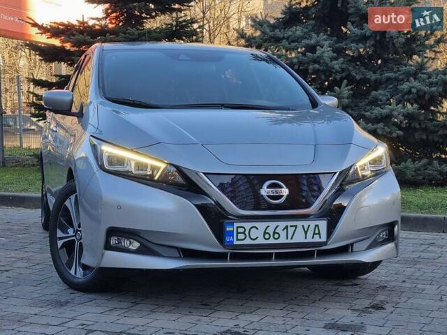 Сірий Ніссан Ліф, об'ємом двигуна 0 л та пробігом 95 тис. км за 13100 $, фото 1 на Automoto.ua