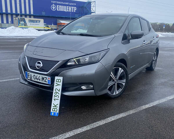 Сірий Ніссан Ліф, об'ємом двигуна 0 л та пробігом 130 тис. км за 12700 $, фото 1 на Automoto.ua