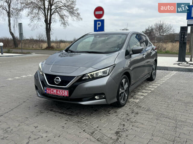 Сірий Ніссан Ліф, об'ємом двигуна 0 л та пробігом 152 тис. км за 11950 $, фото 1 на Automoto.ua