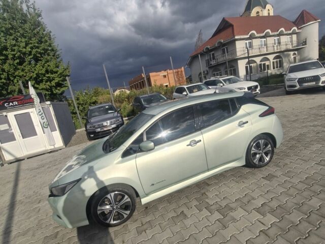 Сірий Ніссан Ліф, об'ємом двигуна 0 л та пробігом 115 тис. км за 11500 $, фото 1 на Automoto.ua