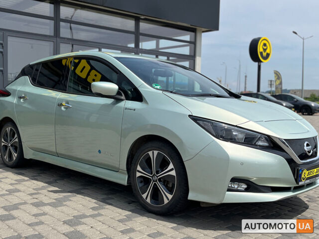 Серый Ниссан Лиф, объемом двигателя 40 л и пробегом 180 тыс. км за 14800 $, фото 1 на Automoto.ua