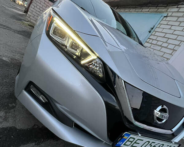 Сірий Ніссан Ліф, об'ємом двигуна 0 л та пробігом 22 тис. км за 13000 $, фото 1 на Automoto.ua