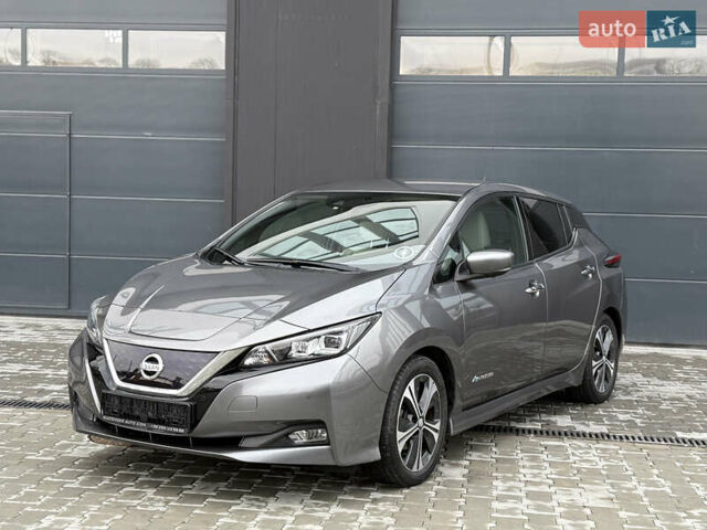 Серый Ниссан Лиф, объемом двигателя 0 л и пробегом 85 тыс. км за 12900 $, фото 1 на Automoto.ua