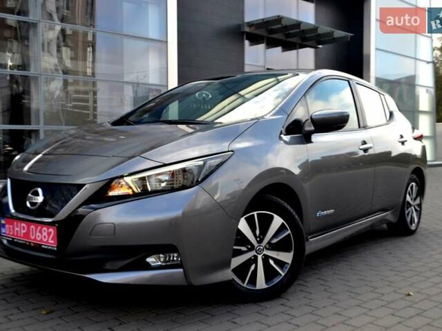 Сірий Ніссан Ліф, об'ємом двигуна 0 л та пробігом 119 тис. км за 12300 $, фото 1 на Automoto.ua