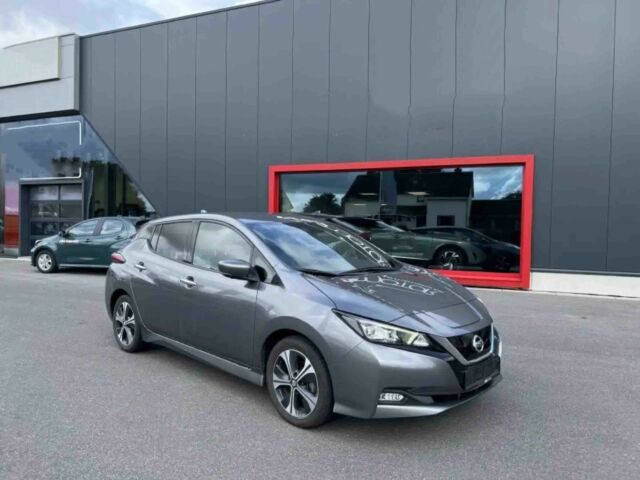 Серый Ниссан Лиф, объемом двигателя 0 л и пробегом 47 тыс. км за 4650 $, фото 1 на Automoto.ua