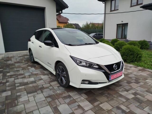 Серый Ниссан Лиф, объемом двигателя 0 л и пробегом 139 тыс. км за 11100 $, фото 1 на Automoto.ua