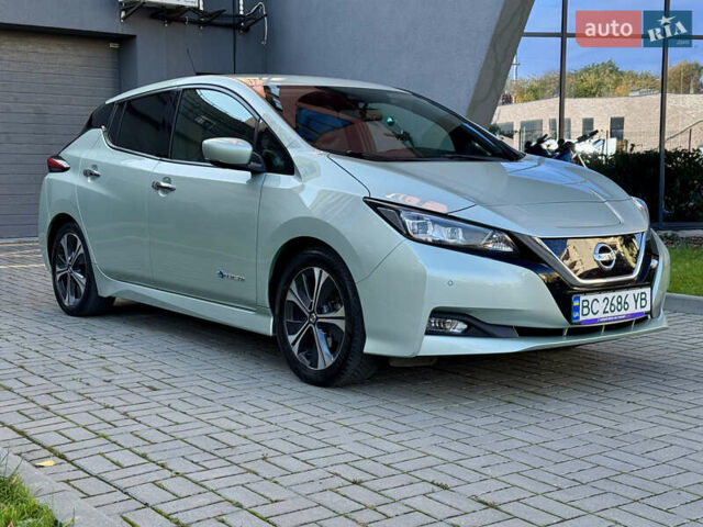 Серый Ниссан Лиф, объемом двигателя 0 л и пробегом 125 тыс. км за 12400 $, фото 1 на Automoto.ua