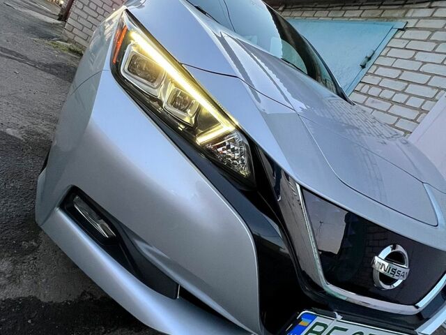 Серый Ниссан Лиф, объемом двигателя 80 л и пробегом 0 тыс. км за 13000 $, фото 1 на Automoto.ua