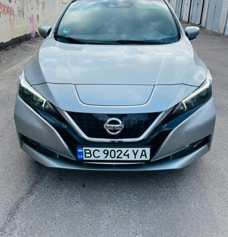 Серый Ниссан Лиф, объемом двигателя 0 л и пробегом 93 тыс. км за 12300 $, фото 1 на Automoto.ua