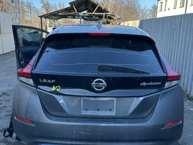 Серый Ниссан Лиф, объемом двигателя 0 л и пробегом 74 тыс. км за 9700 $, фото 1 на Automoto.ua