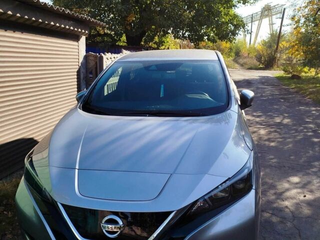 Серый Ниссан Лиф, объемом двигателя 0 л и пробегом 176 тыс. км за 10100 $, фото 1 на Automoto.ua