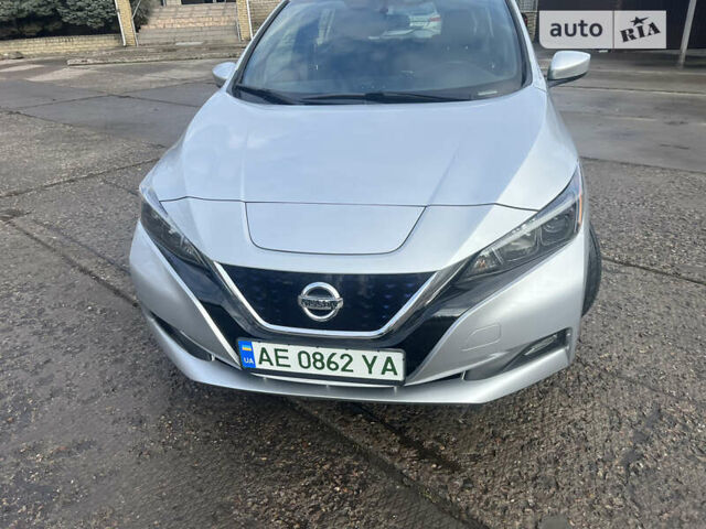 Сірий Ніссан Ліф, об'ємом двигуна 0 л та пробігом 26 тис. км за 16700 $, фото 1 на Automoto.ua