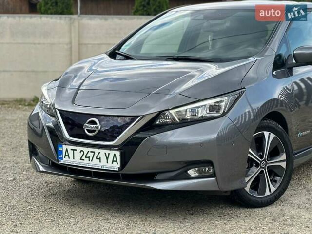 Серый Ниссан Лиф, объемом двигателя 0 л и пробегом 98 тыс. км за 14000 $, фото 1 на Automoto.ua