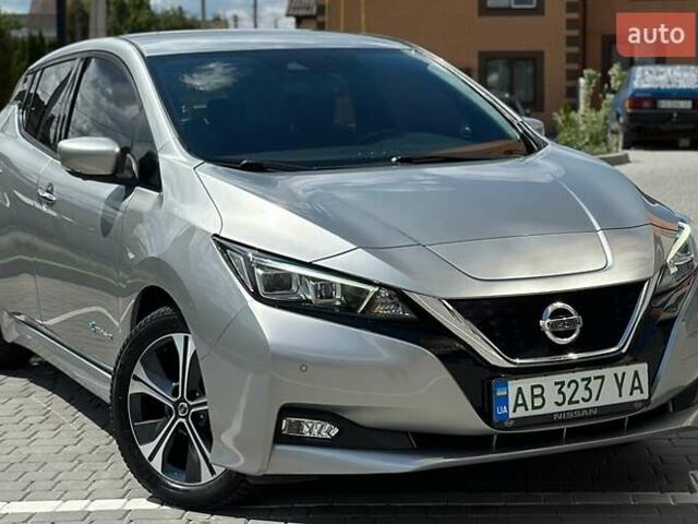 Сірий Ніссан Ліф, об'ємом двигуна 0 л та пробігом 68 тис. км за 13800 $, фото 1 на Automoto.ua