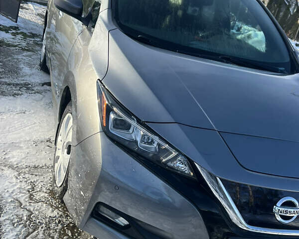 Серый Ниссан Лиф, объемом двигателя 0 л и пробегом 106 тыс. км за 12200 $, фото 1 на Automoto.ua