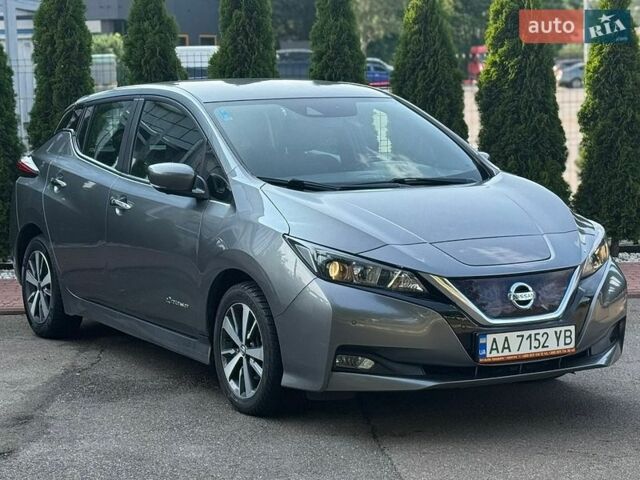 Серый Ниссан Лиф, объемом двигателя 0 л и пробегом 170 тыс. км за 12990 $, фото 1 на Automoto.ua