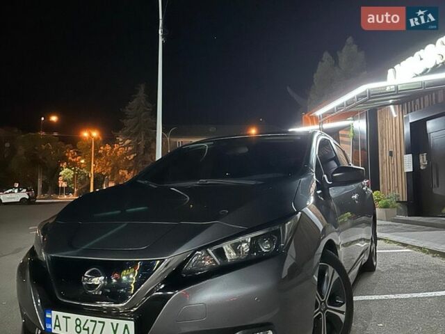 Серый Ниссан Лиф, объемом двигателя 0 л и пробегом 84 тыс. км за 11700 $, фото 1 на Automoto.ua
