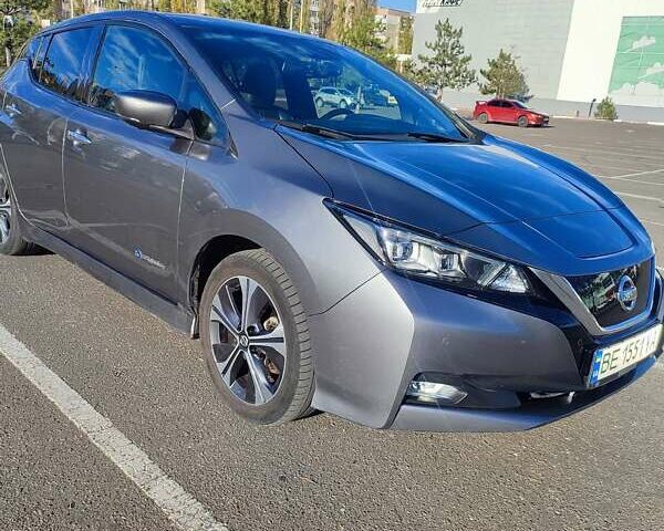 Сірий Ніссан Ліф, об'ємом двигуна 0 л та пробігом 62 тис. км за 14000 $, фото 1 на Automoto.ua