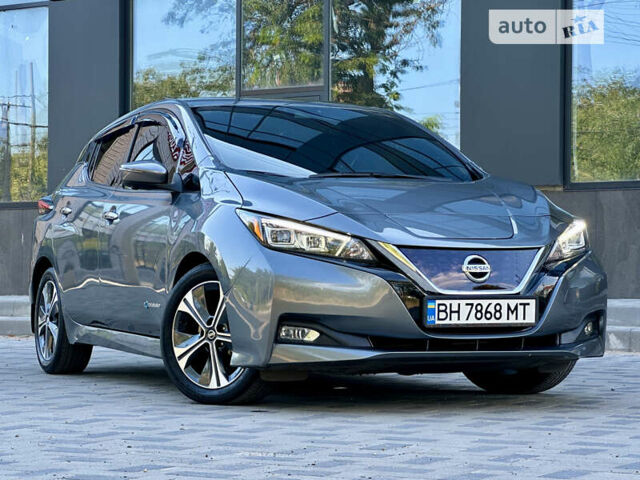 Серый Ниссан Лиф, объемом двигателя 0 л и пробегом 29 тыс. км за 17200 $, фото 1 на Automoto.ua