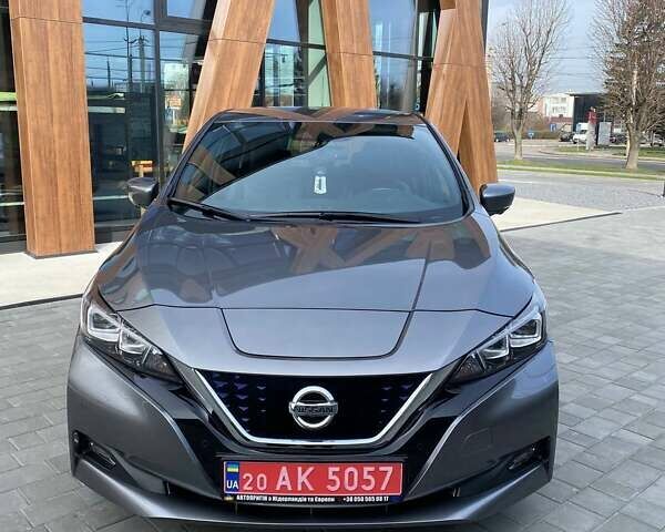 Серый Ниссан Лиф, объемом двигателя 0 л и пробегом 89 тыс. км за 14999 $, фото 1 на Automoto.ua