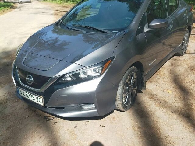 Сірий Ніссан Ліф, об'ємом двигуна 0 л та пробігом 105 тис. км за 12600 $, фото 1 на Automoto.ua
