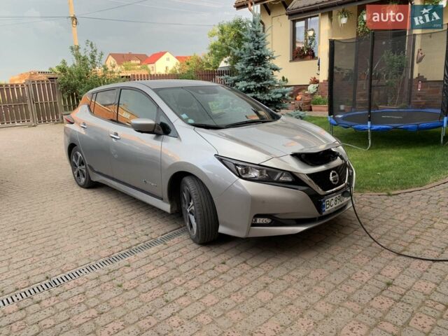 Серый Ниссан Лиф, объемом двигателя 0 л и пробегом 80 тыс. км за 16300 $, фото 1 на Automoto.ua