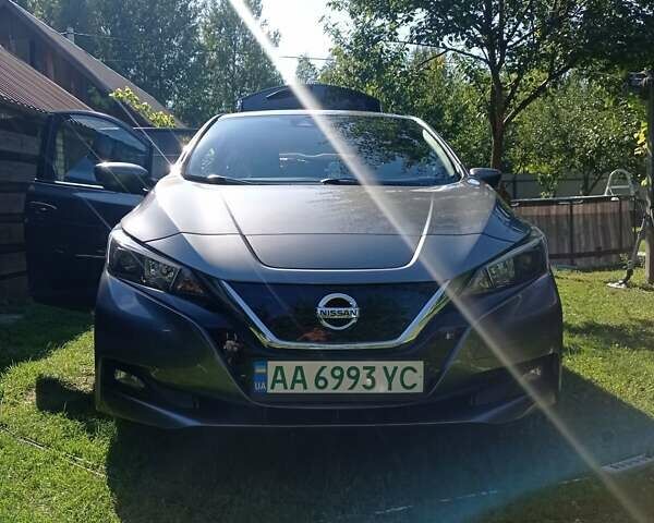 Серый Ниссан Лиф, объемом двигателя 0 л и пробегом 122 тыс. км за 12900 $, фото 1 на Automoto.ua