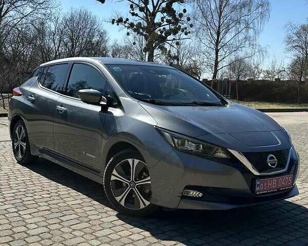 Серый Ниссан Лиф, объемом двигателя 0 л и пробегом 94 тыс. км за 11499 $, фото 1 на Automoto.ua