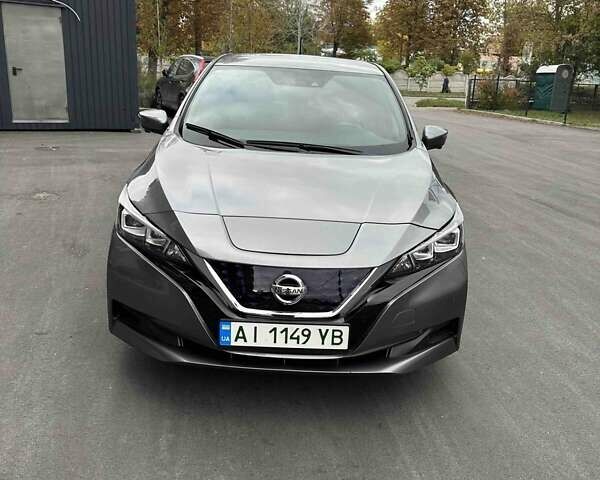 Сірий Ніссан Ліф, об'ємом двигуна 0 л та пробігом 120 тис. км за 12500 $, фото 1 на Automoto.ua