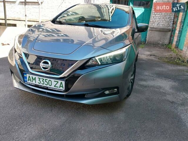 Серый Ниссан Лиф, объемом двигателя 0 л и пробегом 30 тыс. км за 13333 $, фото 1 на Automoto.ua