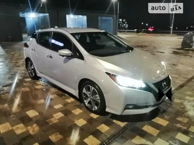 Сірий Ніссан Ліф, об'ємом двигуна 0 л та пробігом 30 тис. км за 19200 $, фото 1 на Automoto.ua