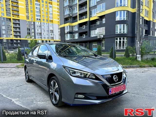 Серый Ниссан Лиф, объемом двигателя 0.13 л и пробегом 138 тыс. км за 15450 $, фото 1 на Automoto.ua