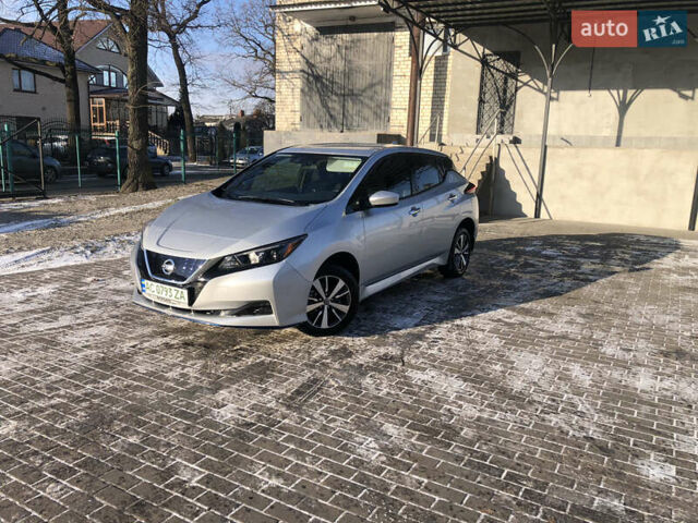 Сірий Ніссан Ліф, об'ємом двигуна 0 л та пробігом 83 тис. км за 15100 $, фото 1 на Automoto.ua