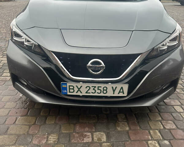 Серый Ниссан Лиф, объемом двигателя 0 л и пробегом 79 тыс. км за 14777 $, фото 1 на Automoto.ua