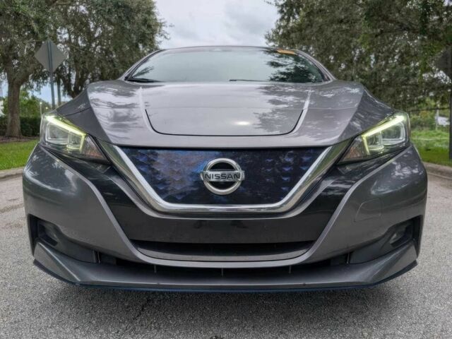 Серый Ниссан Лиф, объемом двигателя 0 л и пробегом 39 тыс. км за 9500 $, фото 1 на Automoto.ua