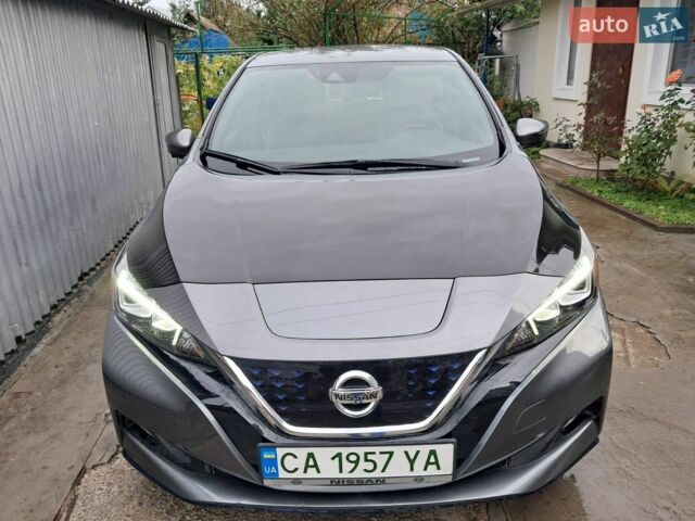 Сірий Ніссан Ліф, об'ємом двигуна 0 л та пробігом 79 тис. км за 15900 $, фото 1 на Automoto.ua