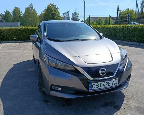 Серый Ниссан Лиф, объемом двигателя 0 л и пробегом 63 тыс. км за 15200 $, фото 1 на Automoto.ua