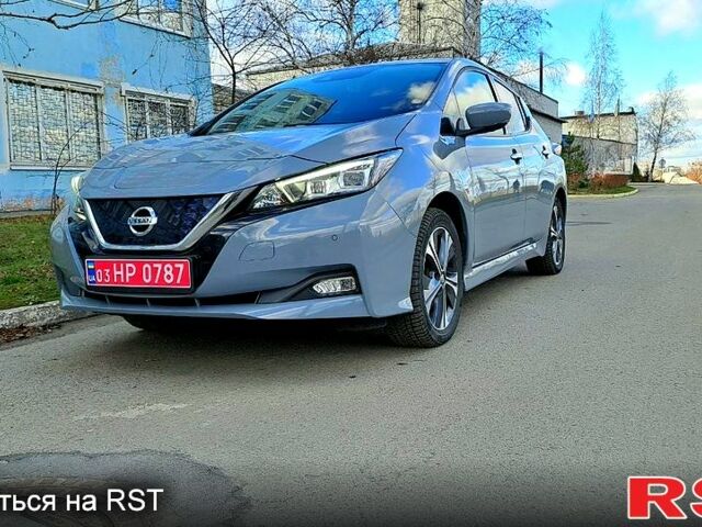 Сірий Ніссан Ліф, об'ємом двигуна 0.16 л та пробігом 102 тис. км за 15700 $, фото 1 на Automoto.ua