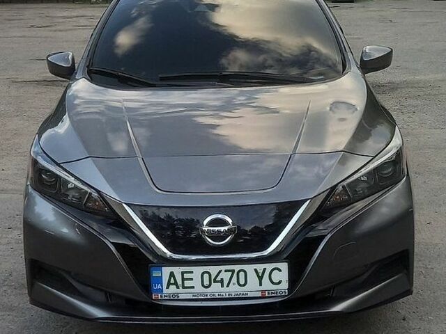 Сірий Ніссан Ліф, об'ємом двигуна 0 л та пробігом 93 тис. км за 16700 $, фото 1 на Automoto.ua