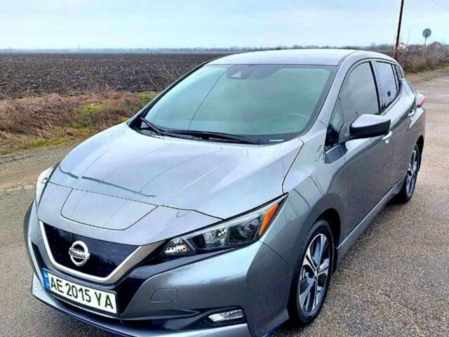 Серый Ниссан Лиф, объемом двигателя 0 л и пробегом 72 тыс. км за 15800 $, фото 1 на Automoto.ua