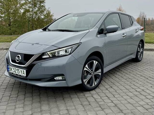 Серый Ниссан Лиф, объемом двигателя 0 л и пробегом 28 тыс. км за 19300 $, фото 1 на Automoto.ua