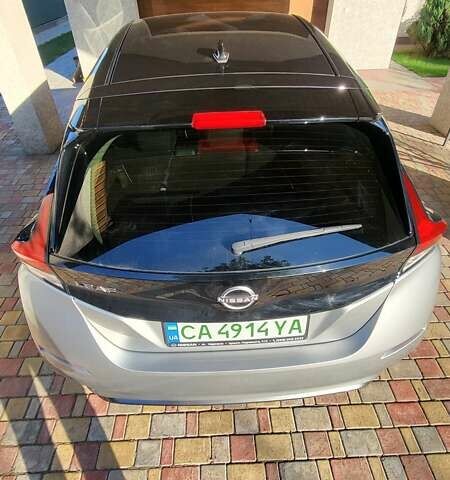 Серый Ниссан Лиф, объемом двигателя 0 л и пробегом 25 тыс. км за 24000 $, фото 1 на Automoto.ua