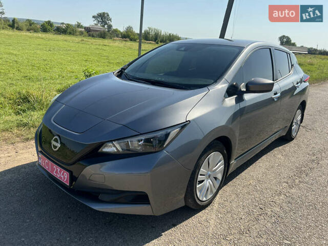 Серый Ниссан Лиф, объемом двигателя 0 л и пробегом 10 тыс. км за 15800 $, фото 1 на Automoto.ua