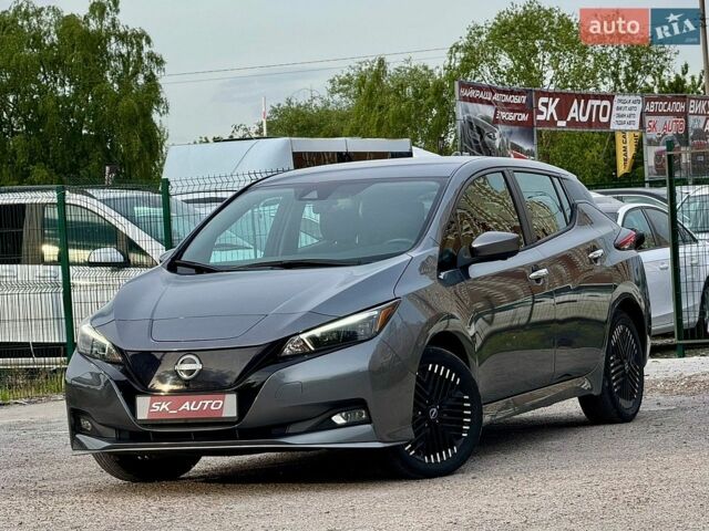 Серый Ниссан Лиф, объемом двигателя 0 л и пробегом 28 тыс. км за 19900 $, фото 1 на Automoto.ua