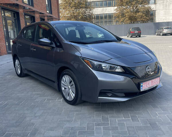 Серый Ниссан Лиф, объемом двигателя 0 л и пробегом 6 тыс. км за 15700 $, фото 1 на Automoto.ua