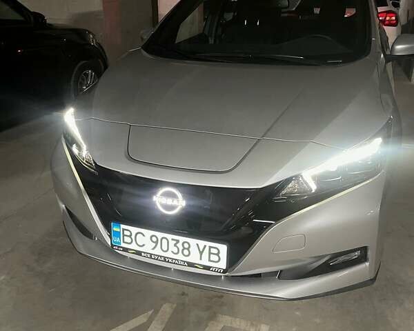 Серый Ниссан Лиф, объемом двигателя 0 л и пробегом 1 тыс. км за 22800 $, фото 1 на Automoto.ua