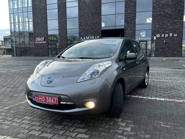 Серый Ниссан Лиф, объемом двигателя 0 л и пробегом 90 тыс. км за 6900 $, фото 1 на Automoto.ua