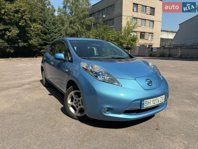 Синий Ниссан Лиф, объемом двигателя 0 л и пробегом 204 тыс. км за 5500 $, фото 1 на Automoto.ua