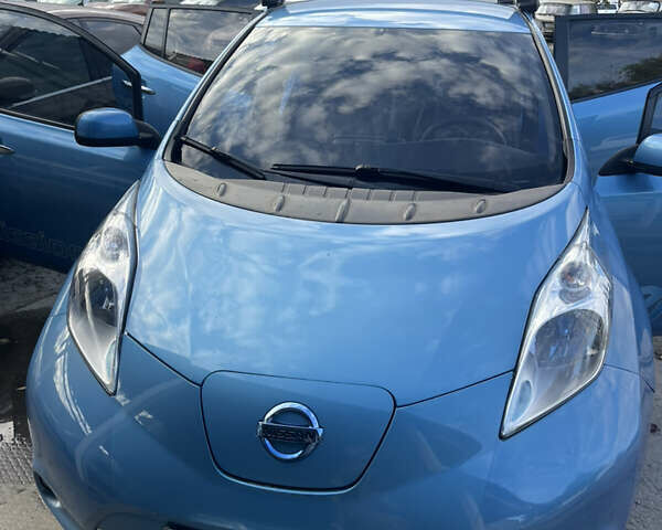 Синий Ниссан Лиф, объемом двигателя 0 л и пробегом 160 тыс. км за 10500 $, фото 1 на Automoto.ua